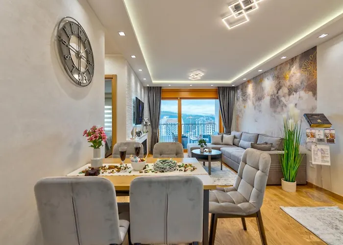 아파트 Papillon 5 *